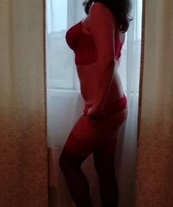 Я креативная, нежная и опытная, умею создавать атмосферу идеального удовольствия. У меня есть много интересных услуг на выбор: классический секс, оральные ласки, анальный секс и многое другое. Ты можешь расслабиться и насладиться моими ласками. У меня есть отличные отзывы от моих клиентов, они говорят, что я лучшая в Москве. Посмотри мои фото и убедись сам. Я жду тебя в Москве для незабываемых встреч! 💋💦 10295, 24 года